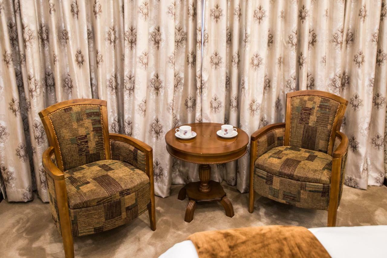 Ekupholeni Garden Villas มันซีนี ภายนอก รูปภาพ