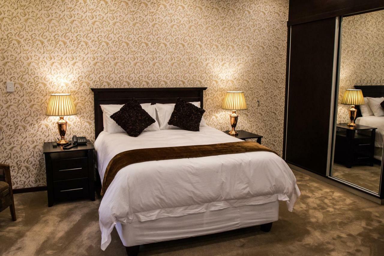 Ekupholeni Garden Villas มันซีนี ภายนอก รูปภาพ