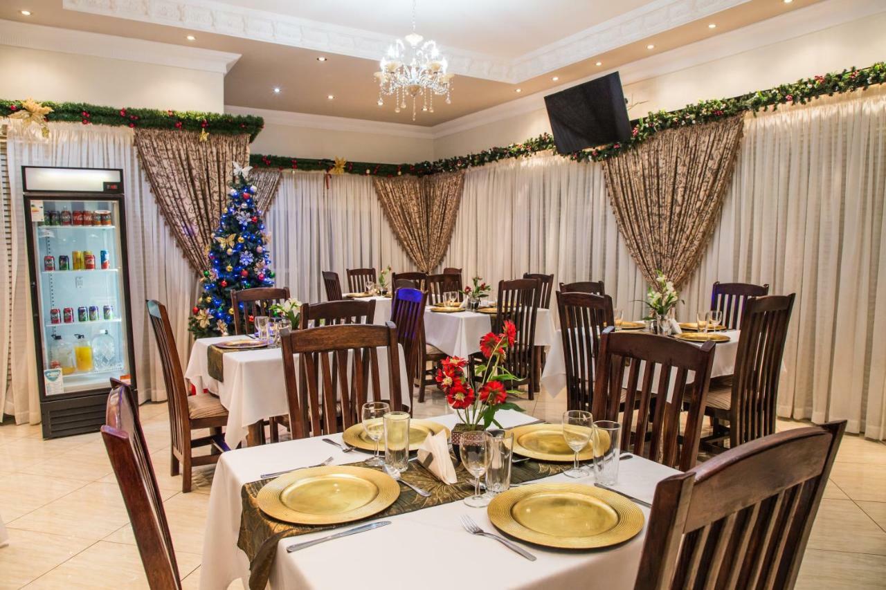 Ekupholeni Garden Villas มันซีนี ภายนอก รูปภาพ